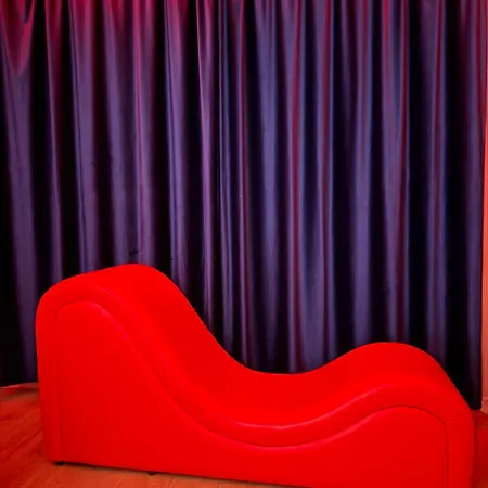 Hotel del amor Muret Mistike Tirana